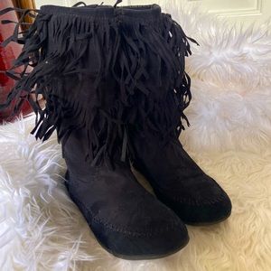 Mudd Frill Black Moccasin Boots